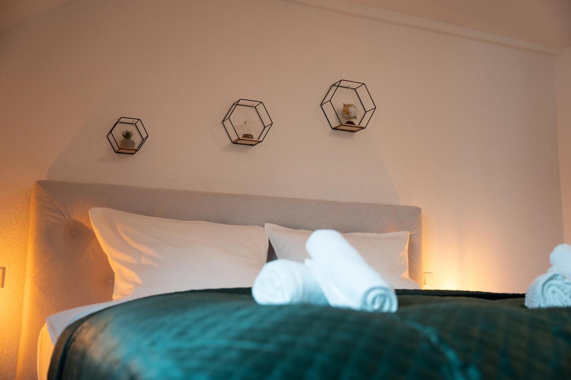 Schlossberg Residences - Design City-Apartment Im Herzen Der Weinstrasse Neustadt an der Weinstraße Kültér fotó