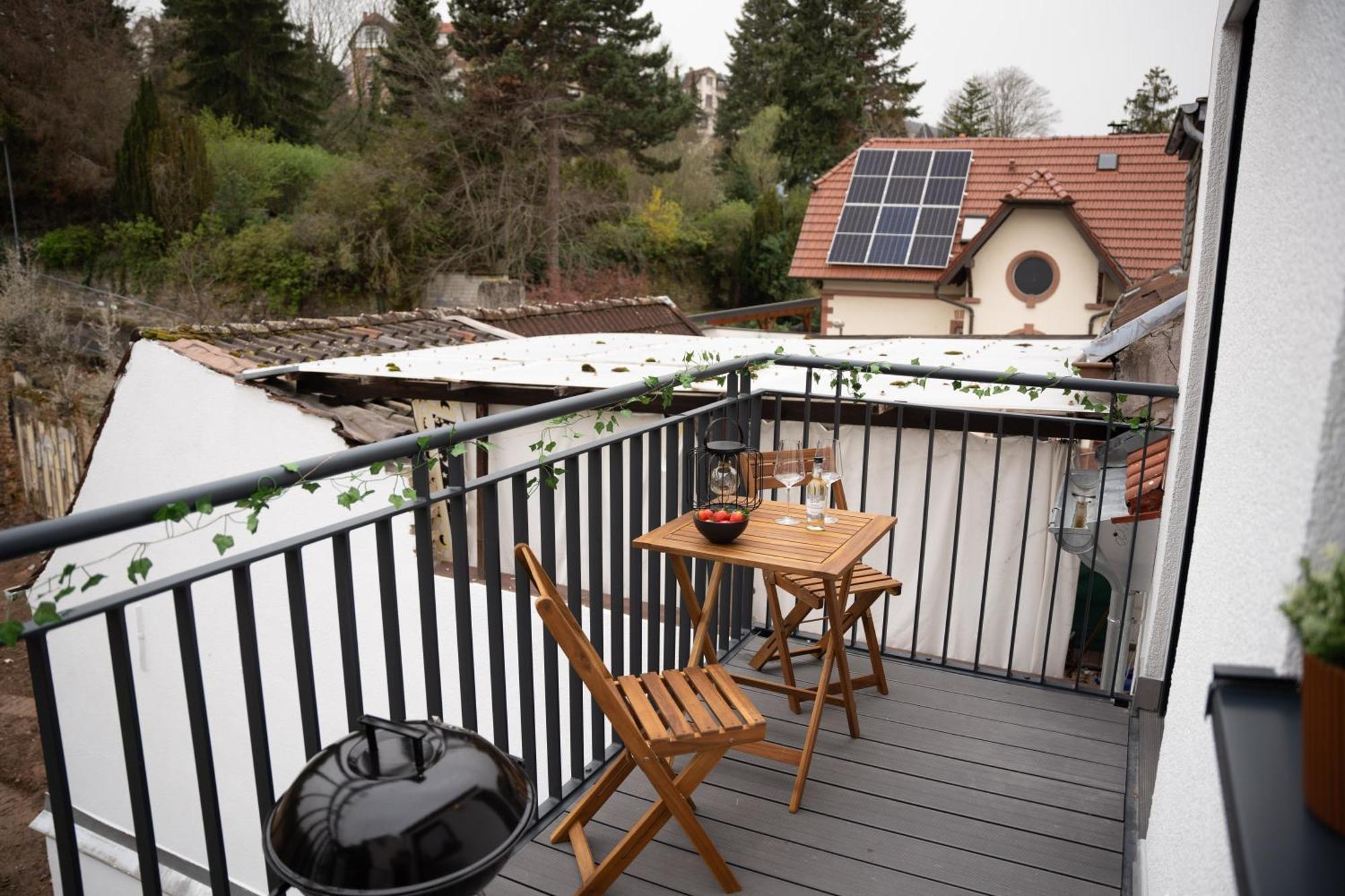 Schlossberg Residences - Design City-Apartment Im Herzen Der Weinstrasse Neustadt an der Weinstraße Kültér fotó