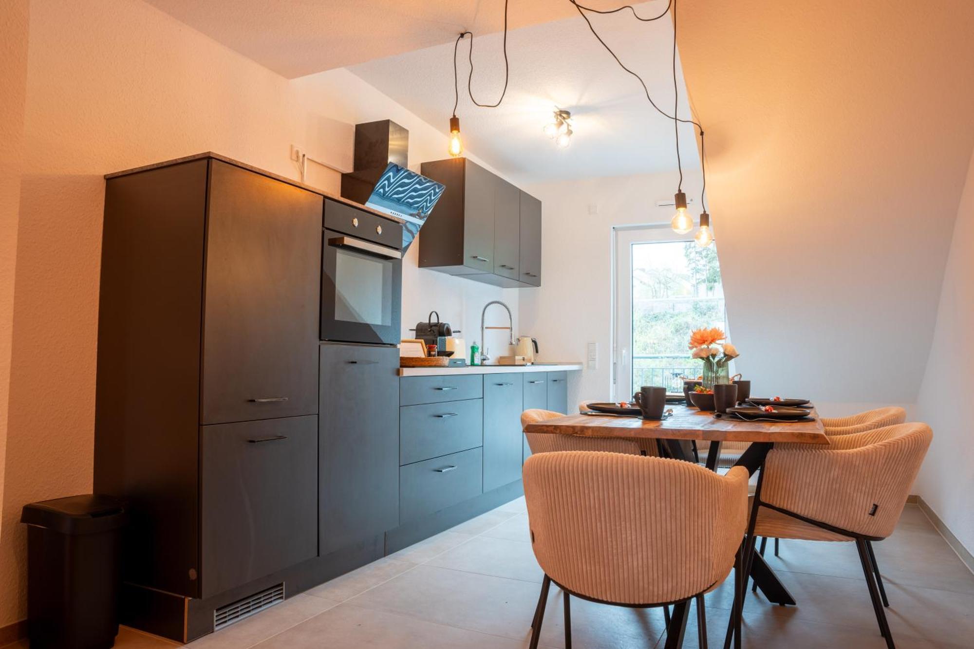 Schlossberg Residences - Design City-Apartment Im Herzen Der Weinstrasse Neustadt an der Weinstraße Kültér fotó