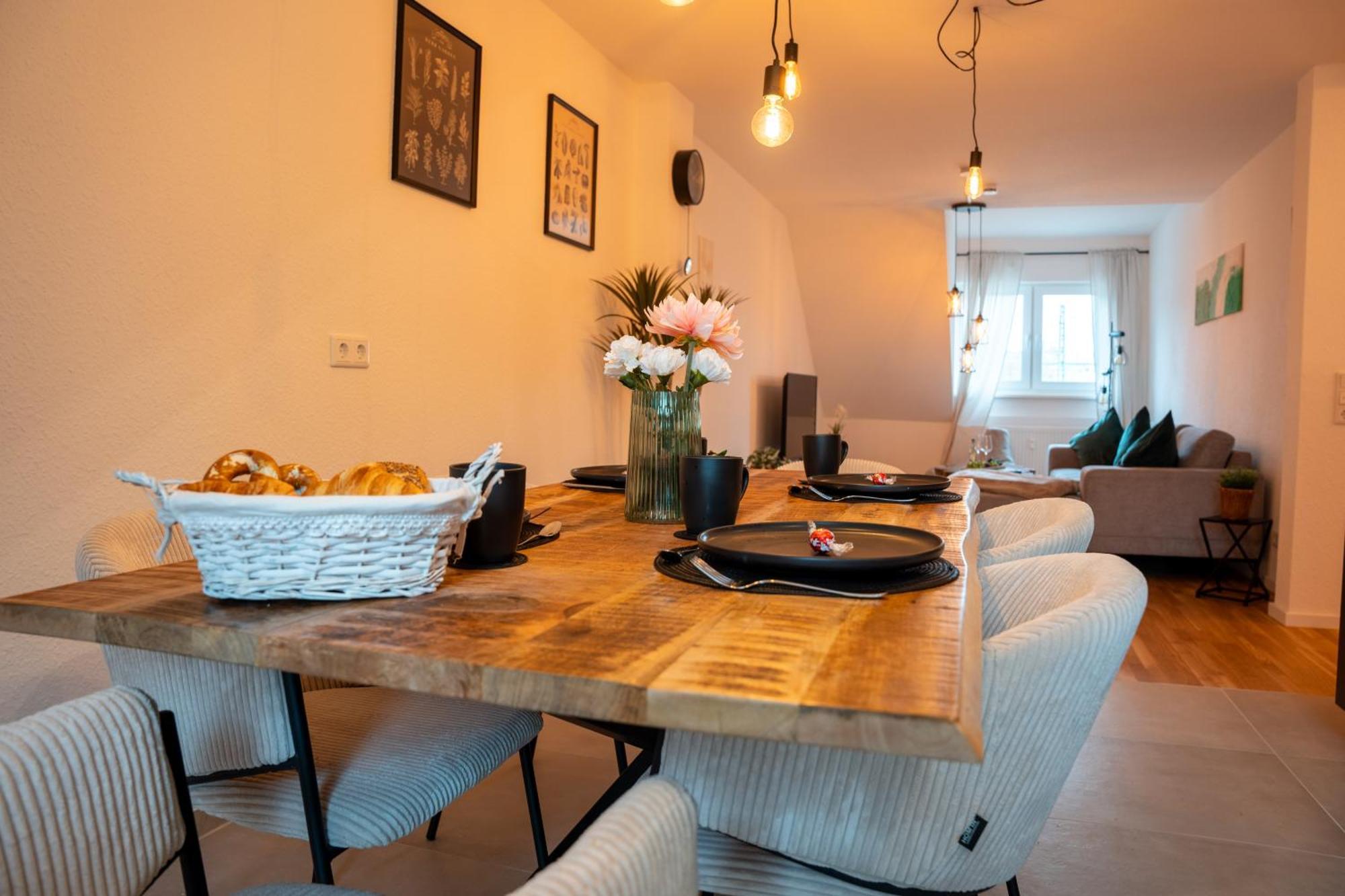 Schlossberg Residences - Design City-Apartment Im Herzen Der Weinstrasse Neustadt an der Weinstraße Kültér fotó