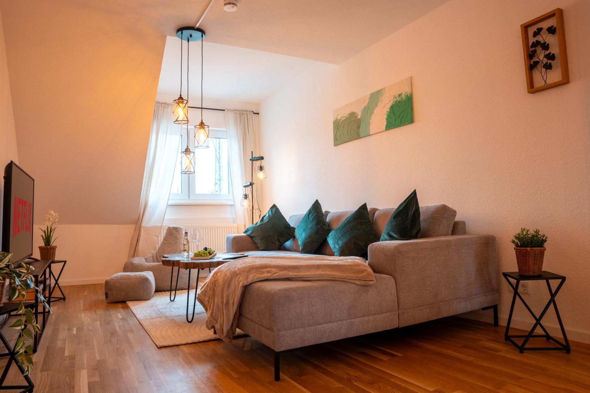 Schlossberg Residences - Design City-Apartment Im Herzen Der Weinstrasse Neustadt an der Weinstraße Kültér fotó