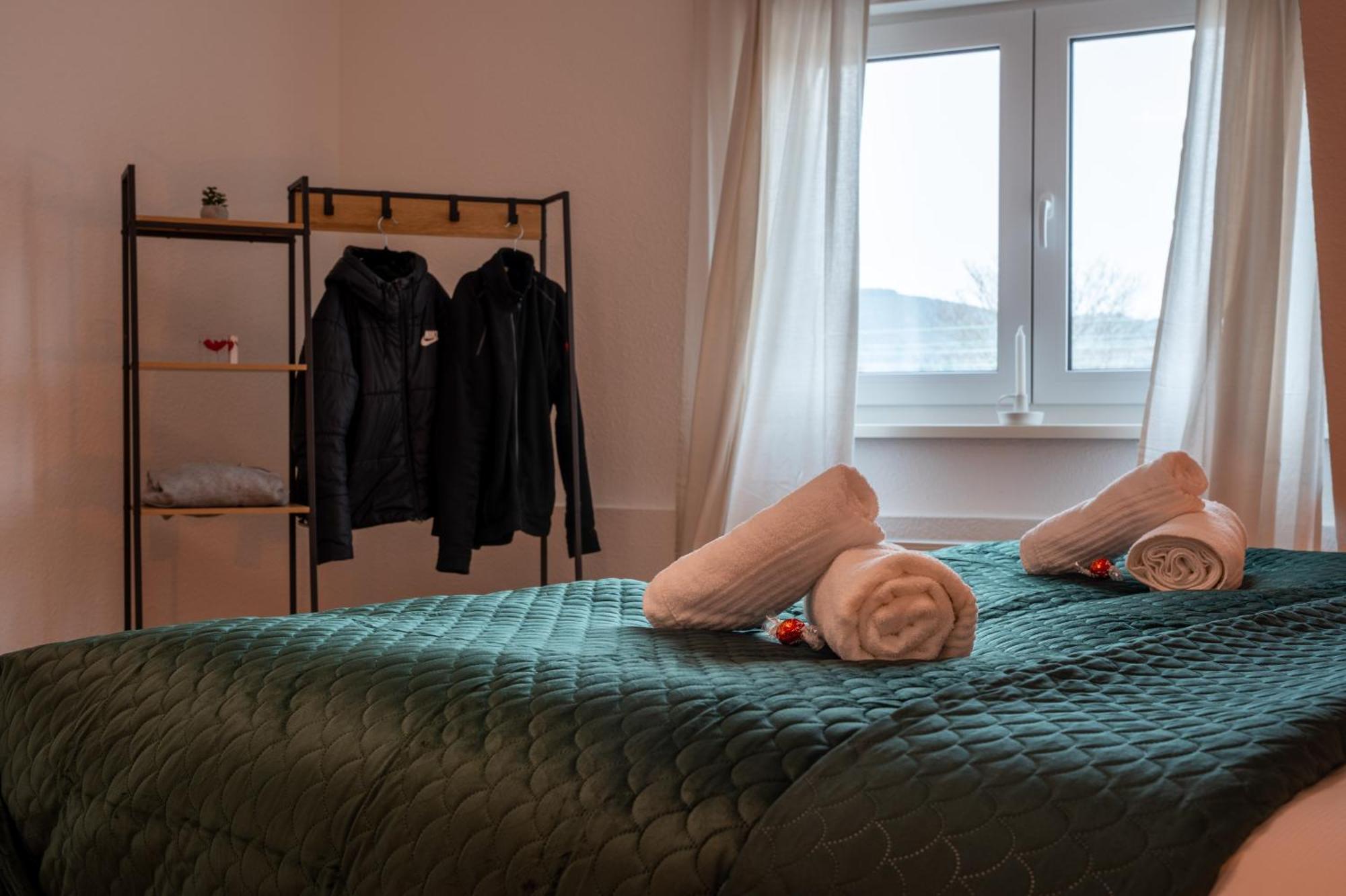 Schlossberg Residences - Design City-Apartment Im Herzen Der Weinstrasse Neustadt an der Weinstraße Kültér fotó